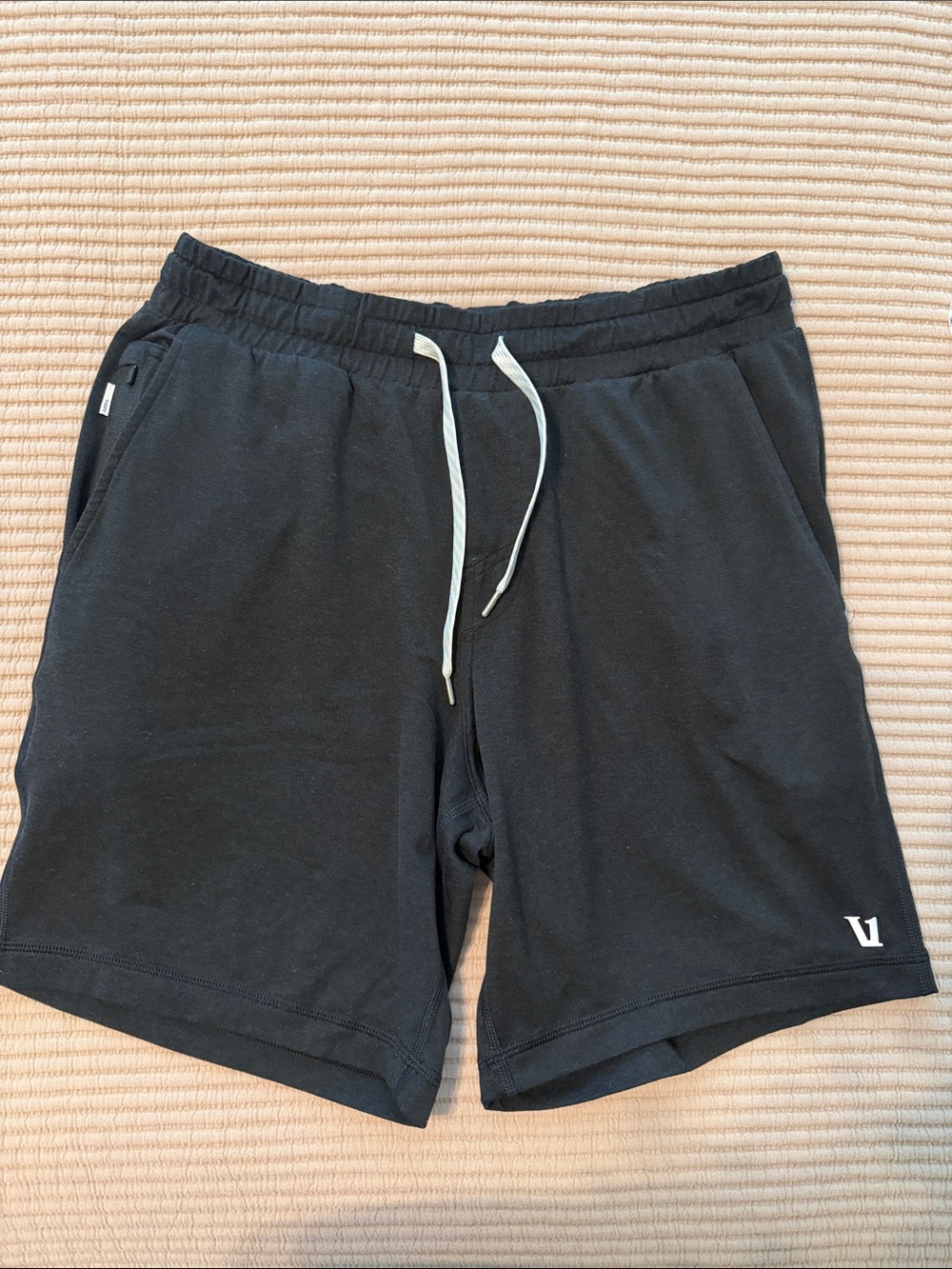 Men’s Vuori Ponto Short in Black